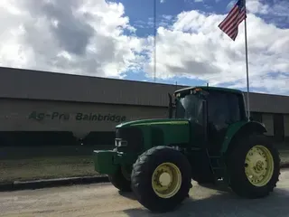 2005 John Deere 7320
