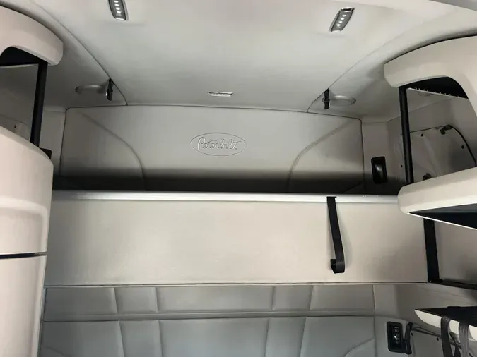 2021 Peterbilt 579