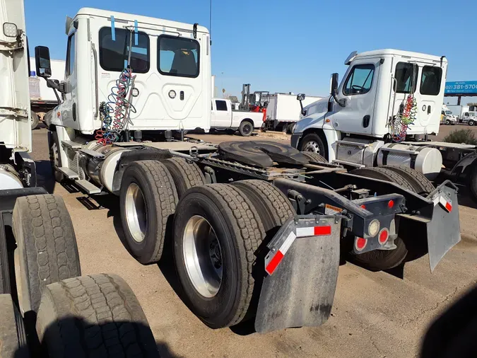 2018 FREIGHTLINER/MERCEDES CASCADIA 125