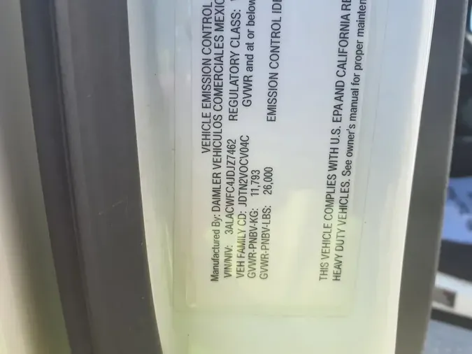 2018 FREIGHTLINER M2 106