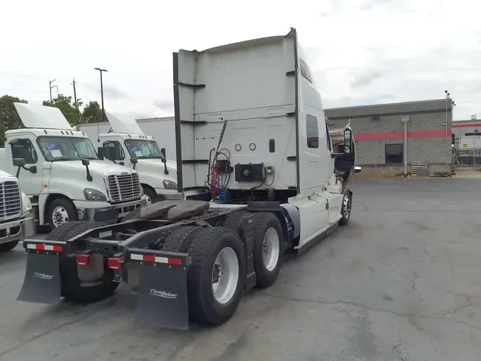 2019 NAVISTAR INTERNATIONAL LT625 SLPR CAB