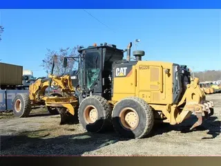 2014 CATERPILLAR 140M3