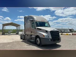 2025 Freightliner Cascadia 126
