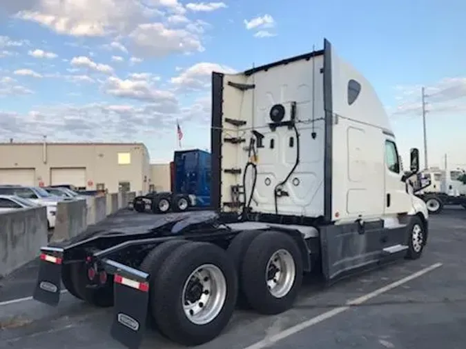 2020 Freightliner Cascadia