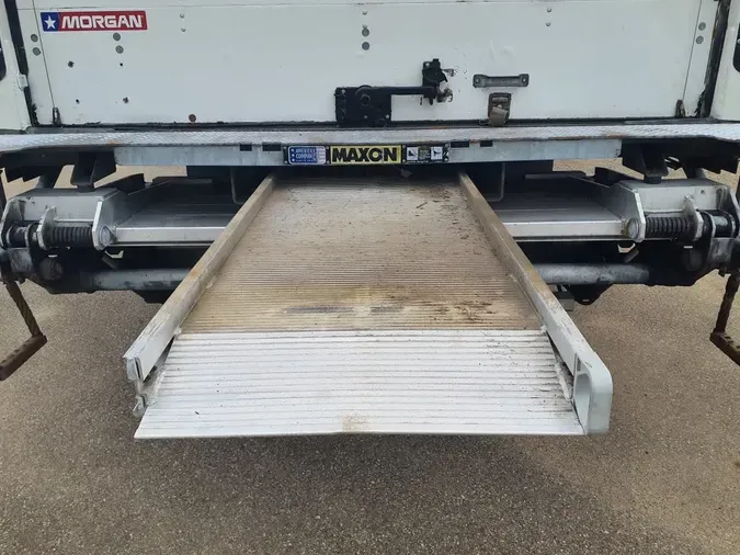 2018 FREIGHTLINER/MERCEDES M2 106