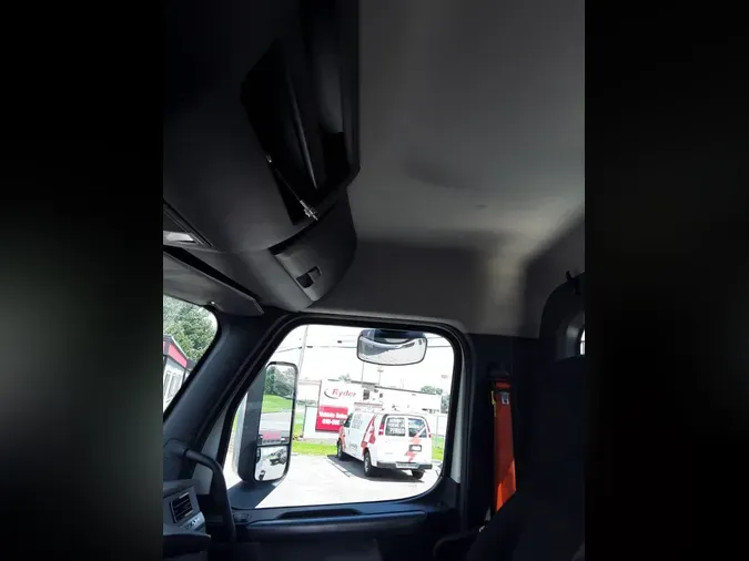 2020 FREIGHTLINER NEW CASCADIA 126