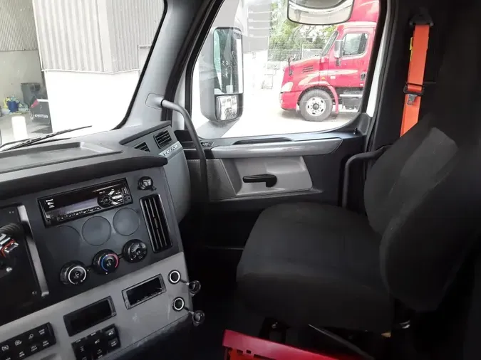 2019 FREIGHTLINER NEW CASCADIA 116