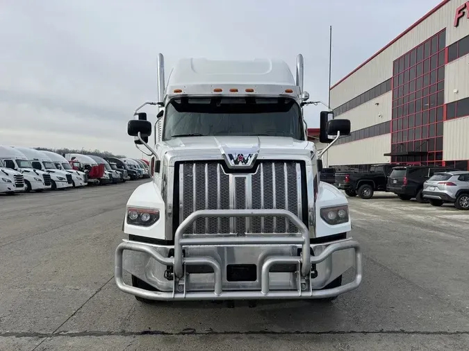 2022 Western Star 49X 72" Stratosphere High Roof