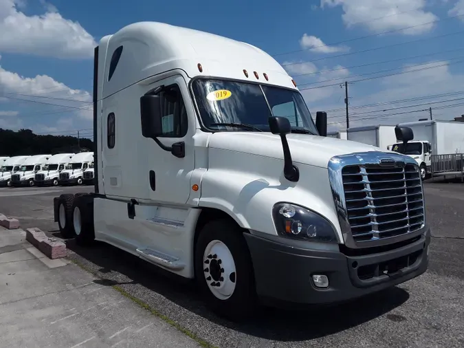 2019 FREIGHTLINER/MERCEDES CASCADIA 125