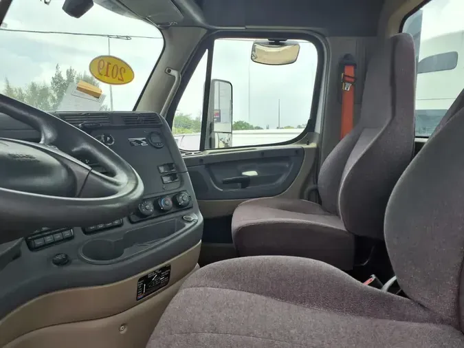 2019 FREIGHTLINER/MERCEDES CASCADIA 113bfb05a14b0a23087b17ceb3b9fb34ee4