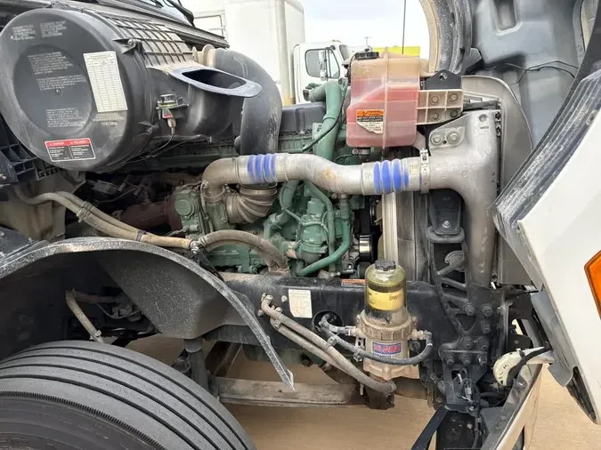 2019 VOLVO VNL64TRACTORbfb68c627b94b075ababb620e6669811