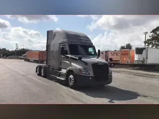 2024 Freightliner Cascadia 126