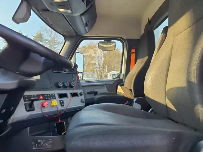 2020 FREIGHTLINER/MERCEDES NEW CASCADIA 126