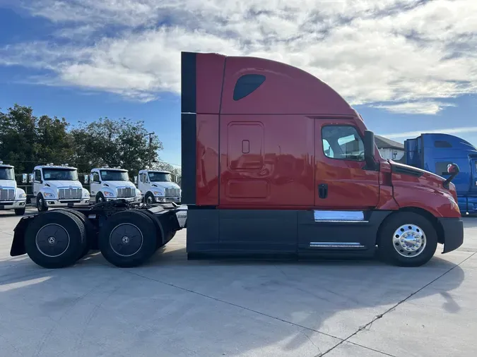 2021 Freightliner Cascadia