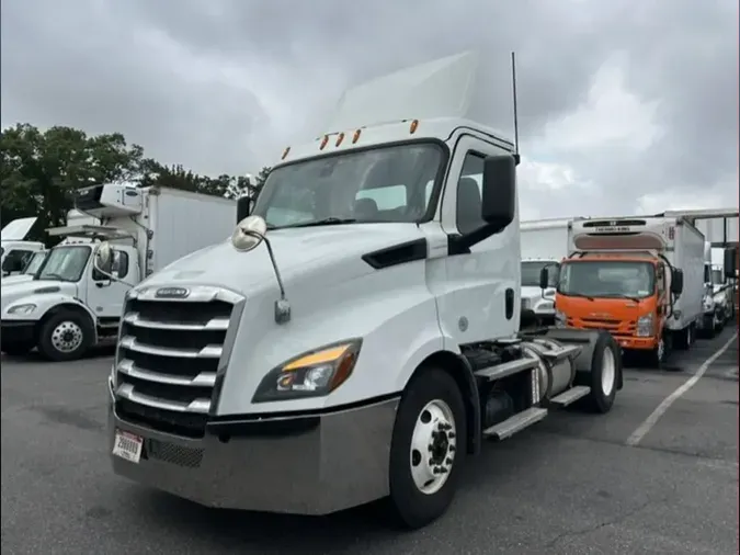 2020 FREIGHTLINER/MERCEDES NEW CASCADIA 116bfb86ca8d7f50a637402a573151997d2