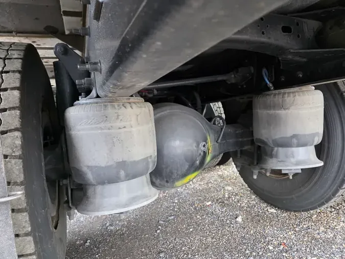 2019 FREIGHTLINER M2 106