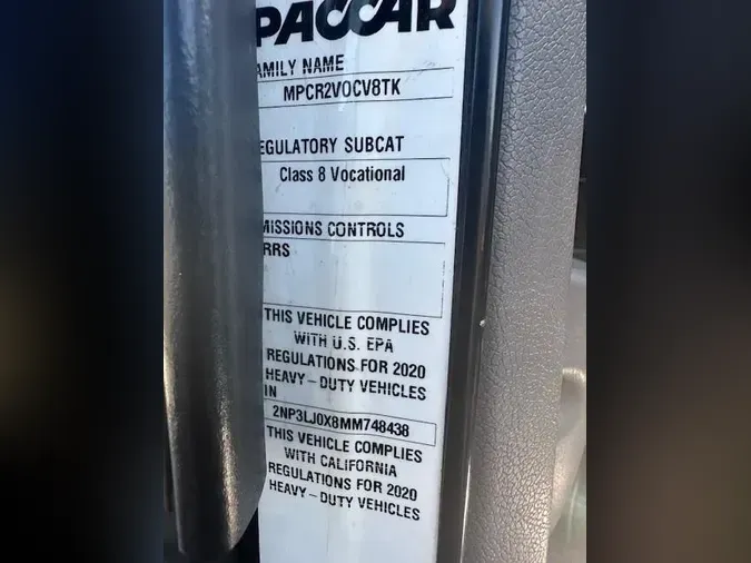 2021 Peterbilt 348
