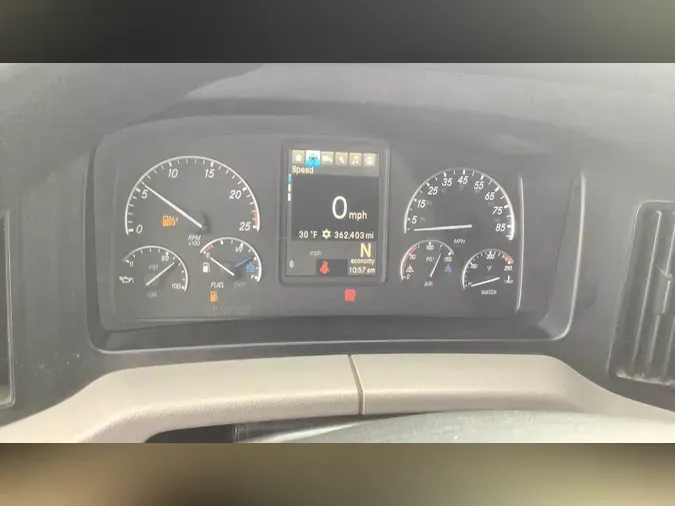 2021 Freightliner Cascadia 126