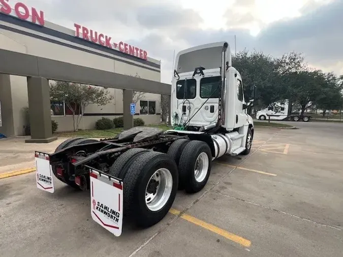 2013 Freightliner Cascadia