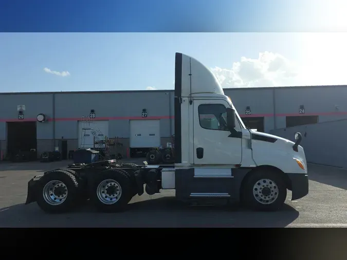 2019 Freightliner Cascadia 126