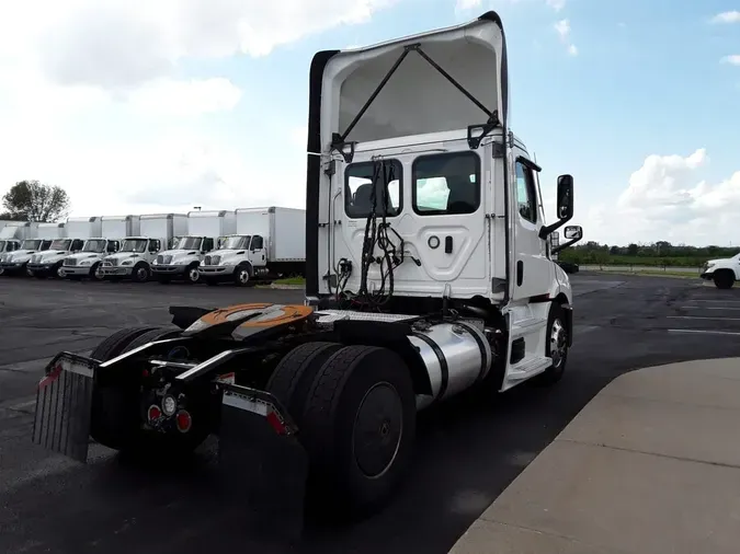 2021 FREIGHTLINER/MERCEDES CASCADIA PX11642STbfc7b578756a50736e9d5b5af936dab2