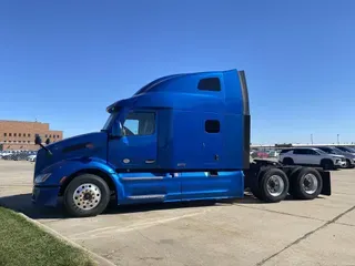 2022 PETERBILT 579