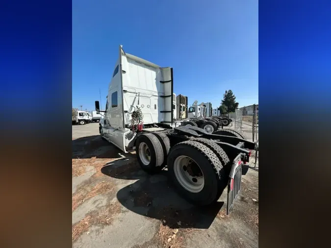 2020 NAVISTAR INTERNATIONAL LT625 SLPR CAB