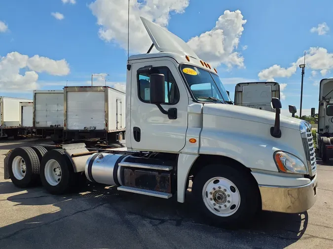 2017 FREIGHTLINER/MERCEDES CASCADIA 125