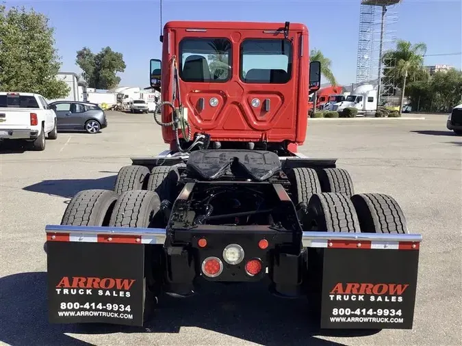 2020 FREIGHTLINER CA126