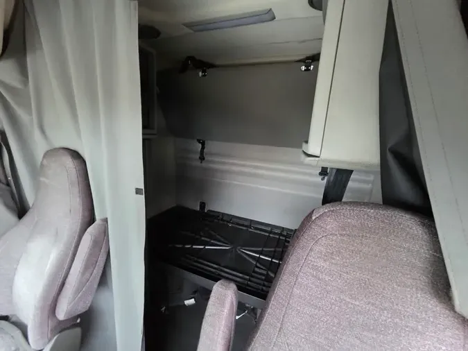 2020 VOLVO VNR64T-640bfce84ecdde612684934fd3d045e412f