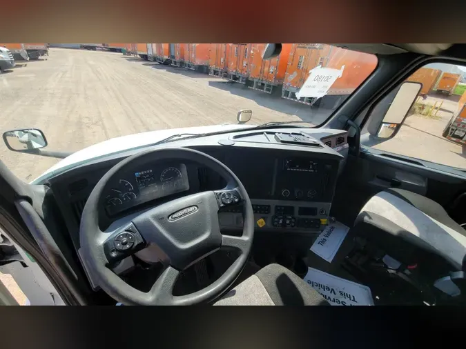 2020 Freightliner Cascadia 126