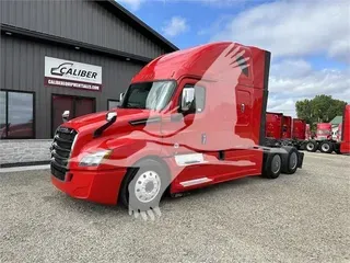2018 FREIGHTLINER CASCADIA 126