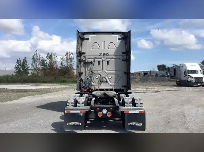2024 Freightliner Cascadia 126