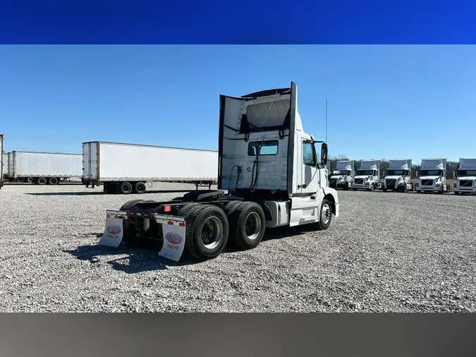 2018 Volvo VNL300