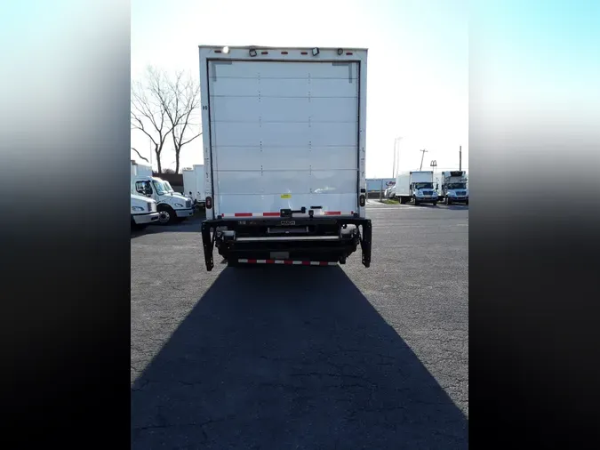 2017 FREIGHTLINER/MERCEDES M2 106