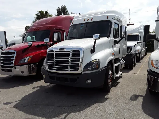 2017 FREIGHTLINER/MERCEDES CASCADIA 125