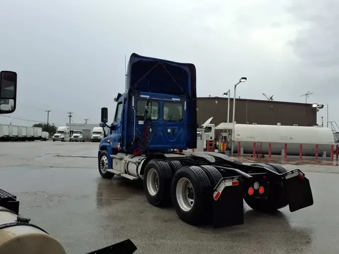 2019 FREIGHTLINER CASCADIA 125
