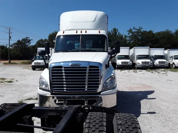 2017 FREIGHTLINER/MERCEDES CASCADIA 125