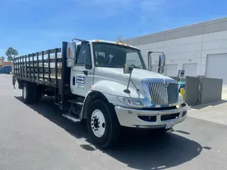2017 INTERNATIONAL 4300