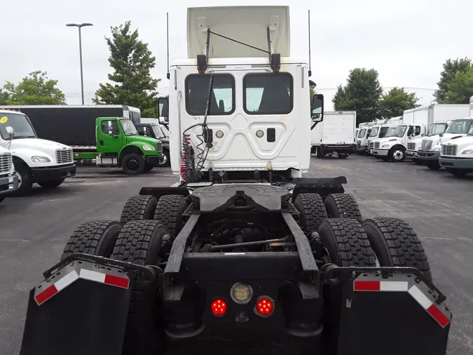 2016 FREIGHTLINER/MERCEDES CASCADIA 125