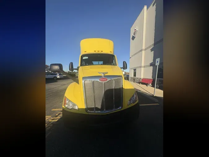 2023 Peterbilt 579
