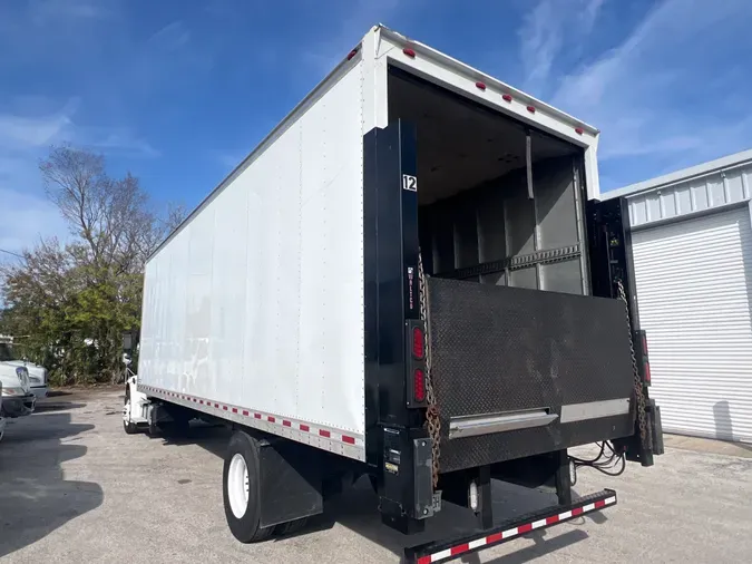 2018 FREIGHTLINER/MERCEDES M2 106