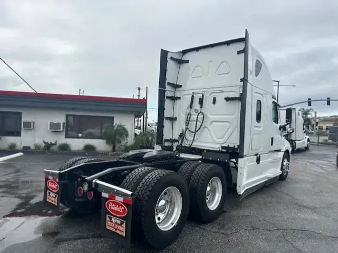 2021 Freightliner Cascadiabfdf89dcf74ebf1f61e9f4062c5f5840