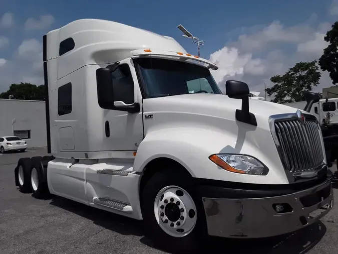 2020 NAVISTAR INTERNATIONAL LT625 SLPR CABbfdf9d26713e9ffa26583772d87dfeb9