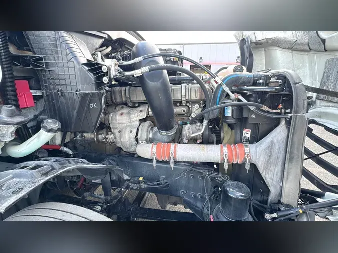 2021 Freightliner Cascadia 126