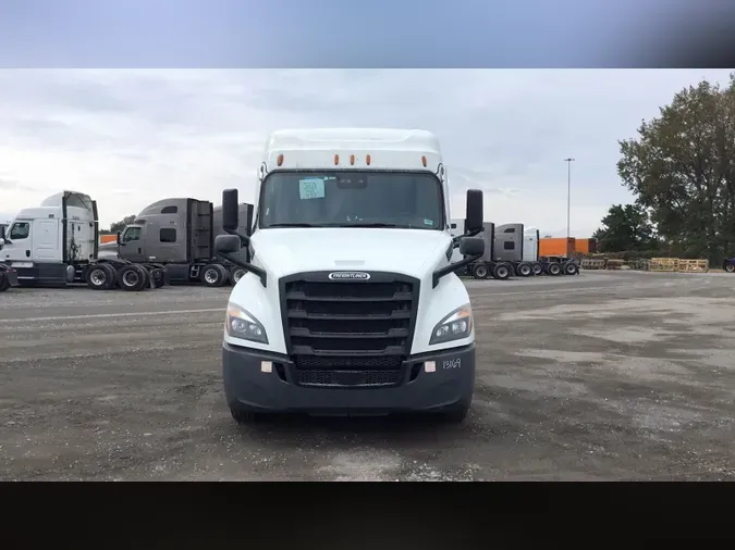 2021 Freightliner Cascadia 126
