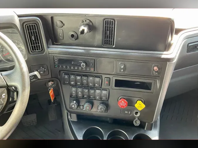 2022 INT LT625 6x4
