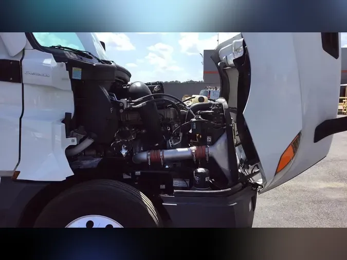 2023 Freightliner Cascadia 126