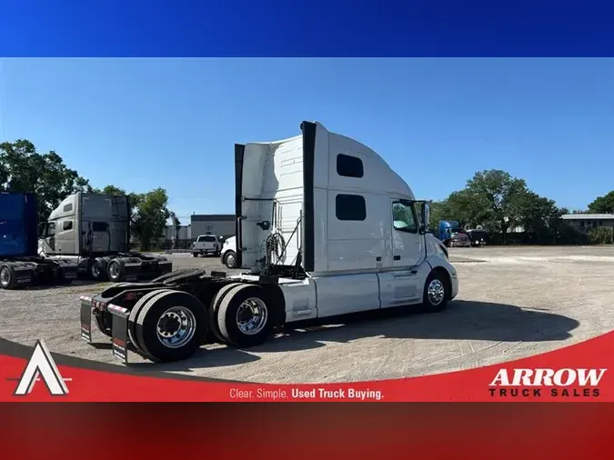 2021 VOLVO VNL860