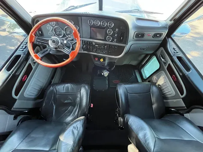 2020 Peterbilt 389